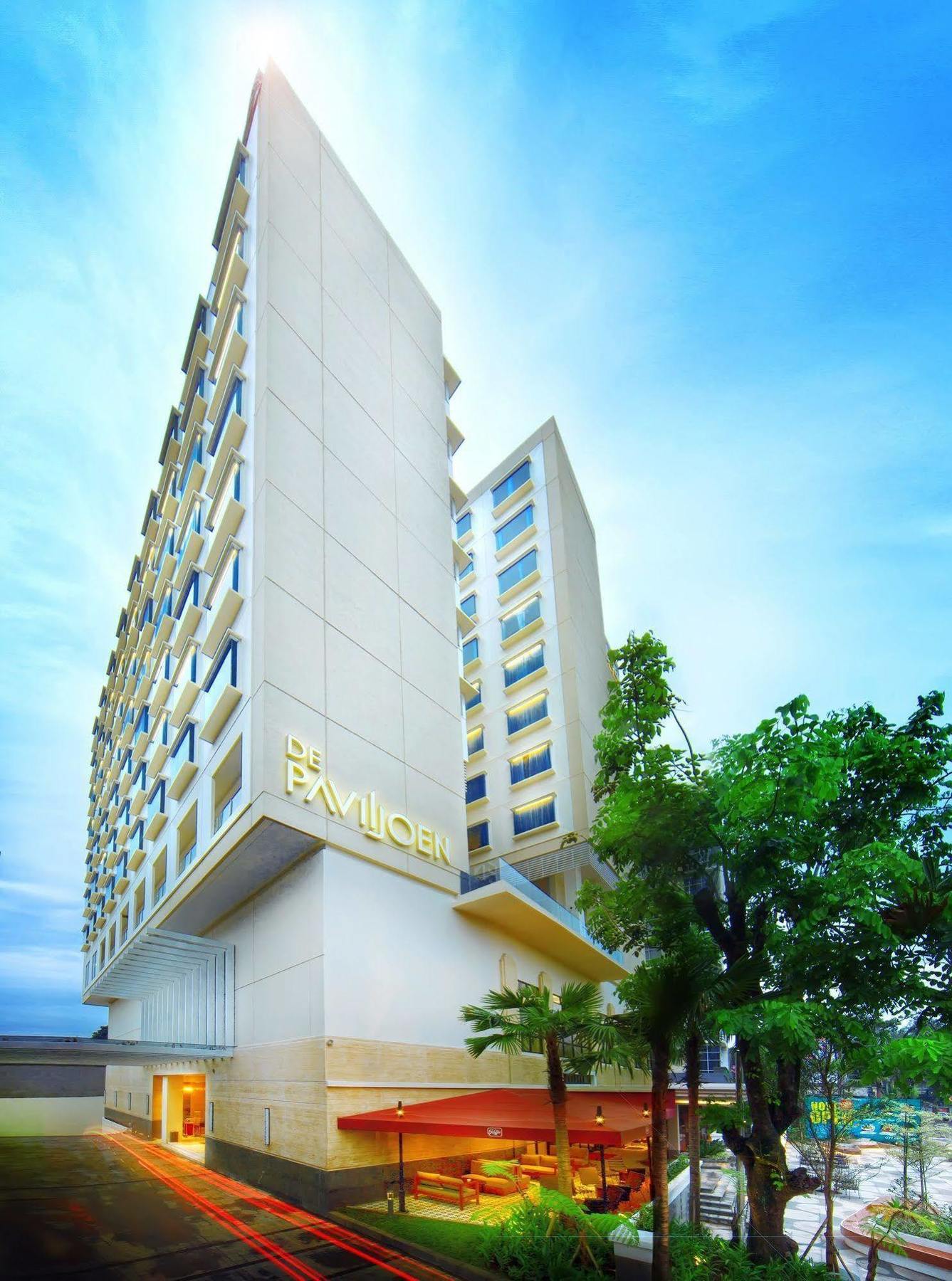 Hotel De Paviljoen Bandung Exterior foto